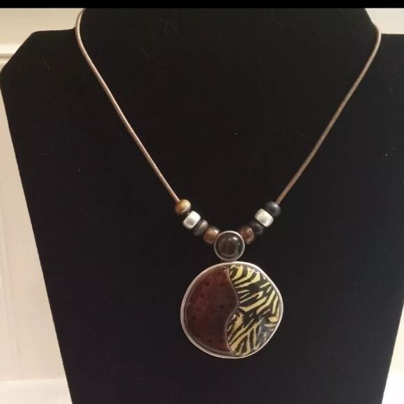 Chico's ST Metal Brown Cord Animal Print  Disk Pendant 20" Necklace w/Earrings - Picture 7 of 8